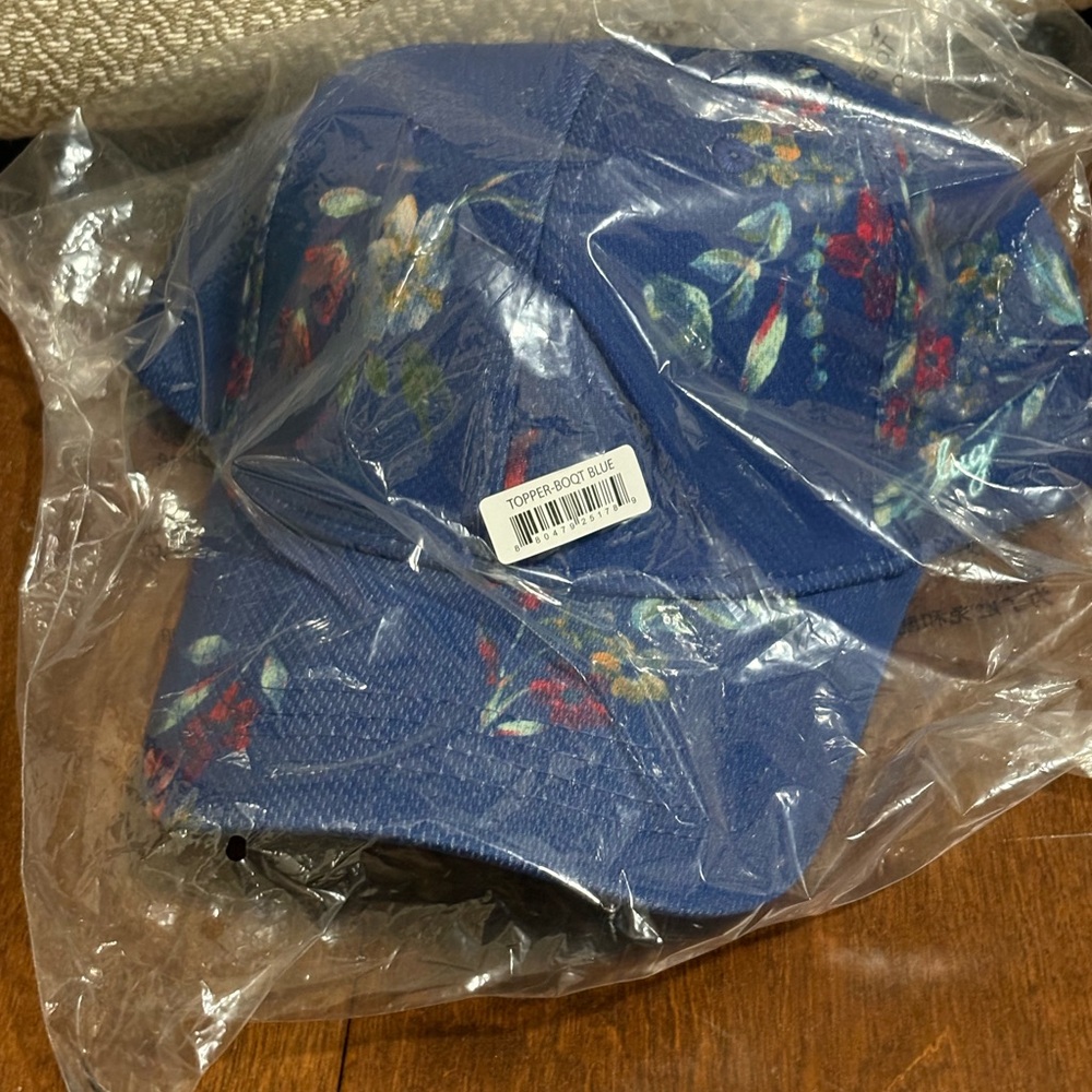 Lug Topper Hat
